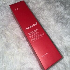 FINAL PRICE NWB Medicube Red Body Peeling Shot Cleanser